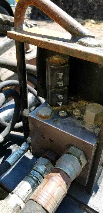 Electrical Adapters | Machine Side CAT (ABC-Series) 8 Pin to Attachment Side - 2 x Spade Lugs | SG-CT08-SP4-9 | Skid Steer Genius